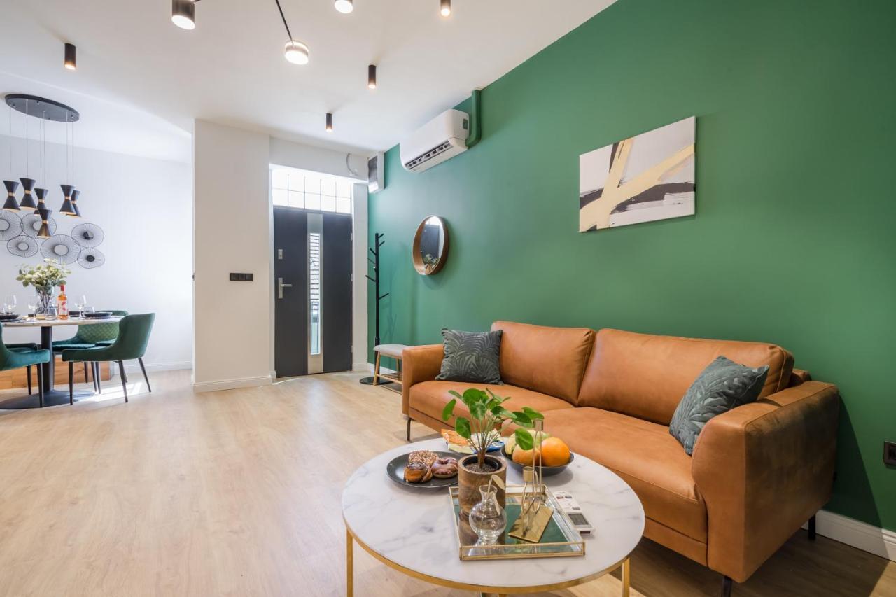 Tilia Luxury Apartment - 3 Bedrooms With Ac ブダペスト エクステリア 写真
