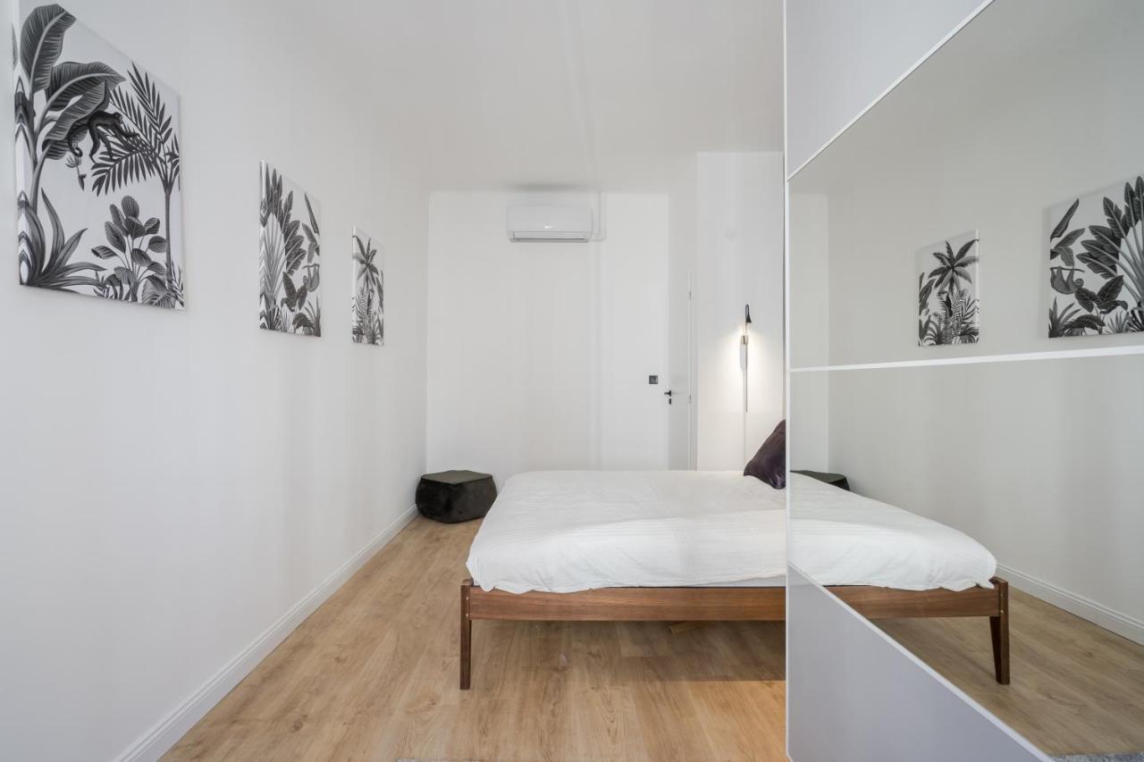 Tilia Luxury Apartment - 3 Bedrooms With Ac ブダペスト エクステリア 写真