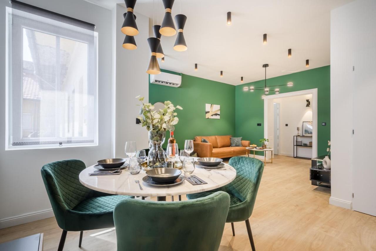 Tilia Luxury Apartment - 3 Bedrooms With Ac ブダペスト エクステリア 写真